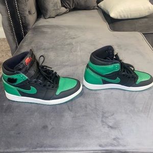Jordan 1 Retro High Pine Green Black
